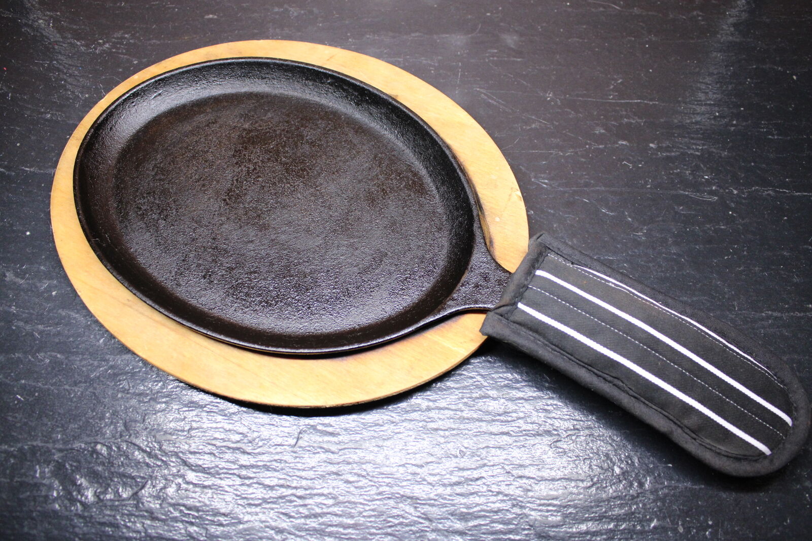 Early Lodge OS H Cast Iron Oval Fajita Skillet 10x7 Griddle Camping USA  Made