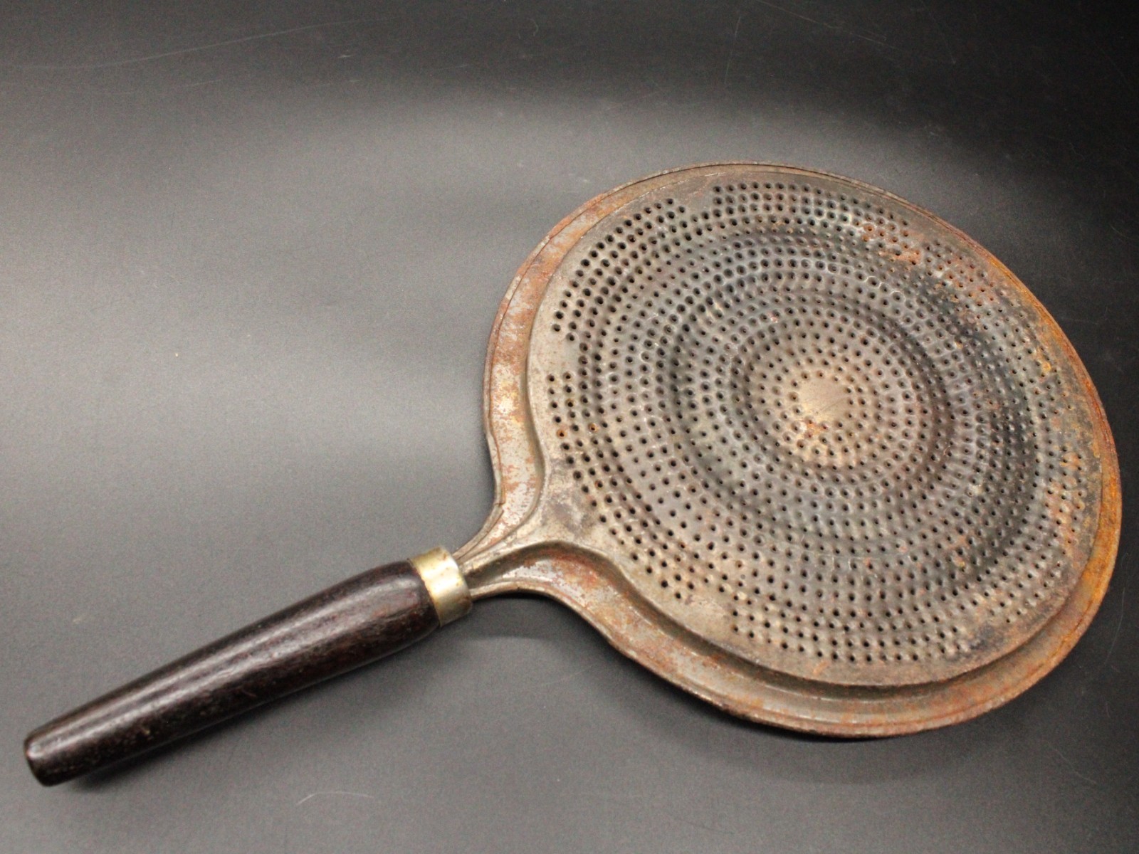 Antique Round Metal Stove Top 8" Heat Diffuser/Warmer Flame Tamer Wood Handle