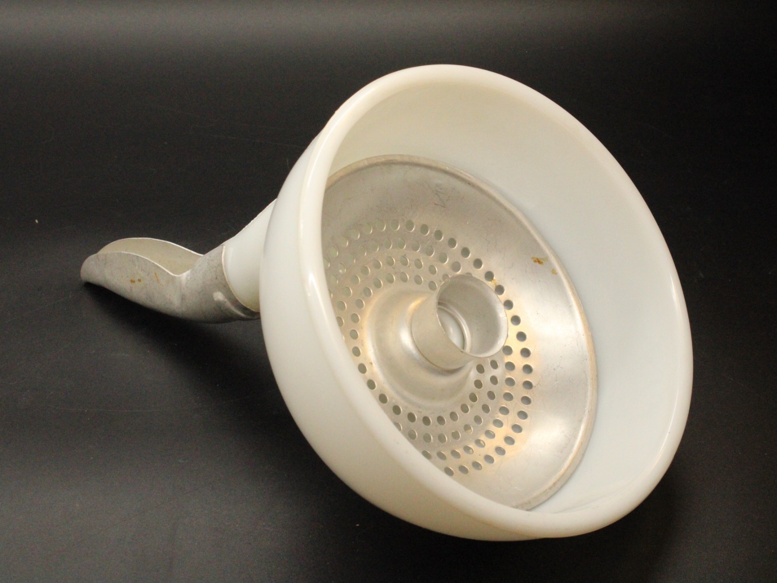 Vintage Sunbeam Mixmaster Milk Glass Juicer Bowl Attachment & Strainer Spout