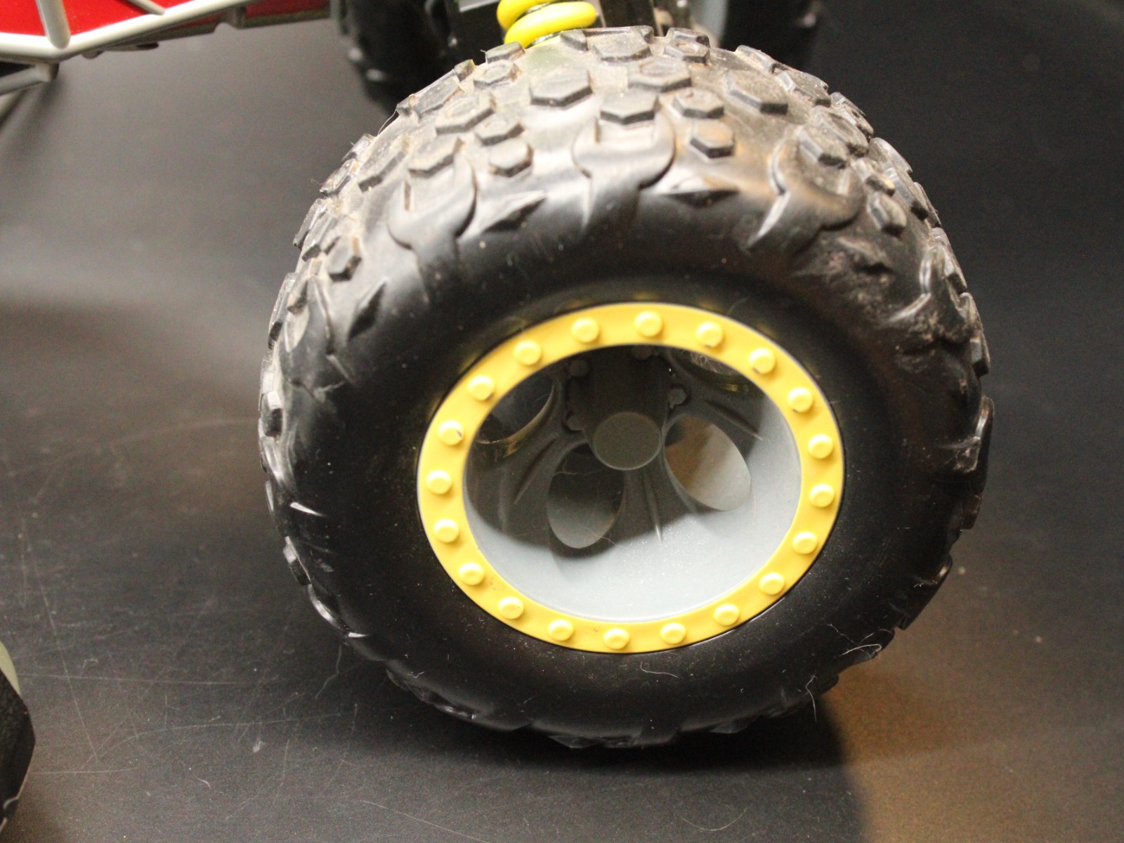 2009 Tonka Ricochet 4 X 4 Rock Crawler RC Car  - With Remote & Charger TESTED! - Image 8