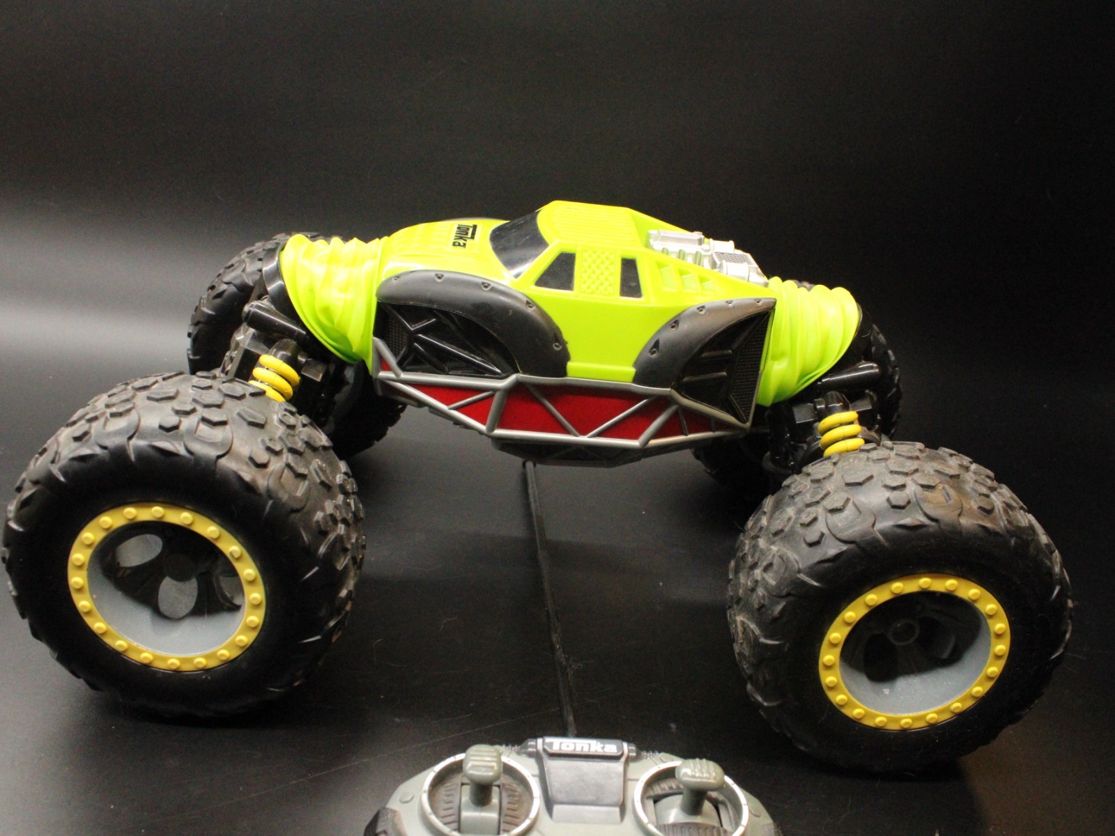 2009 Tonka Ricochet 4 X 4 Rock Crawler RC Car  - With Remote & Charger TESTED! - Image 11