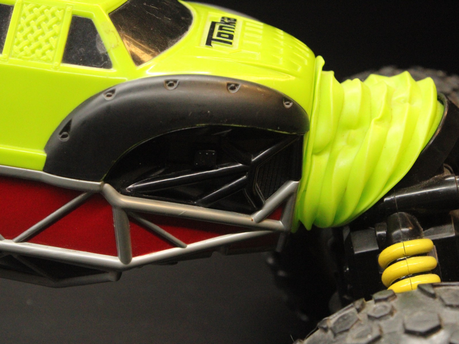 2009 Tonka Ricochet 4 X 4 Rock Crawler RC Car  - With Remote & Charger TESTED! - Image 12