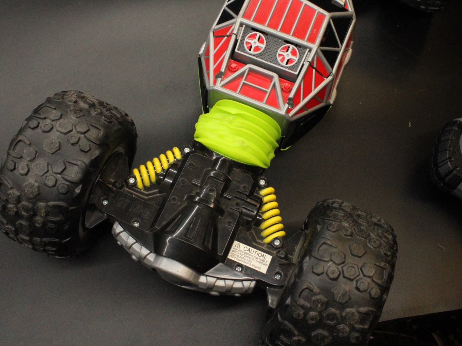 2009 Tonka Ricochet 4 X 4 Rock Crawler RC Car  - With Remote & Charger TESTED! - Image 17