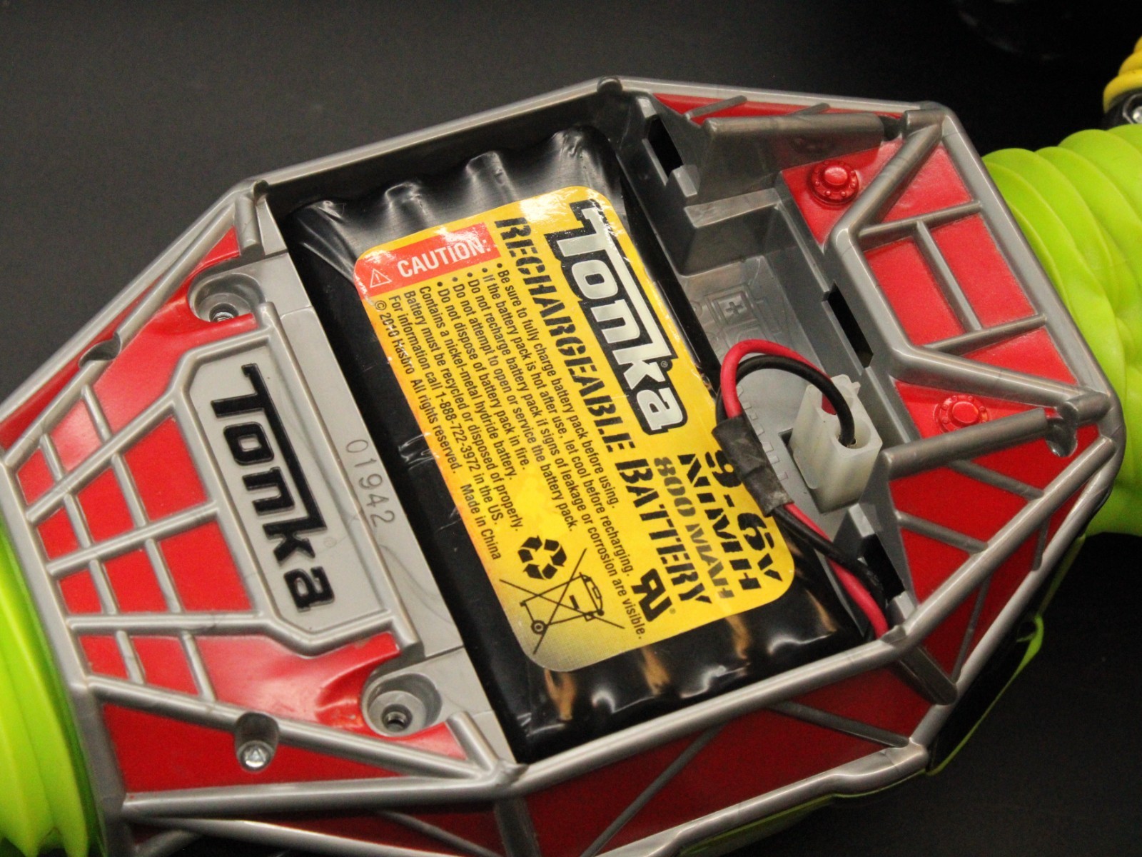 2009 Tonka Ricochet 4 X 4 Rock Crawler RC Car  - With Remote & Charger TESTED! - Image 20