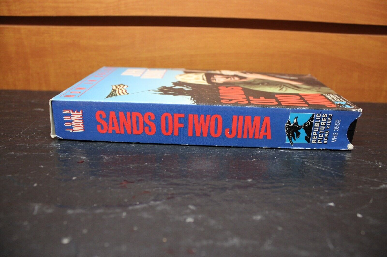 VHS "Sands of Iwo Jima" John Wayne, John Agar, Adele Mara (1949, 1988) Colorized - Image 3