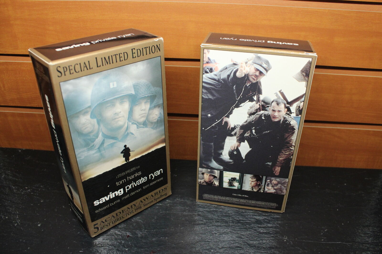 VHS Movie - Saving Private Ryan Special Limited Edition 2 VHS Set Tom Hanks